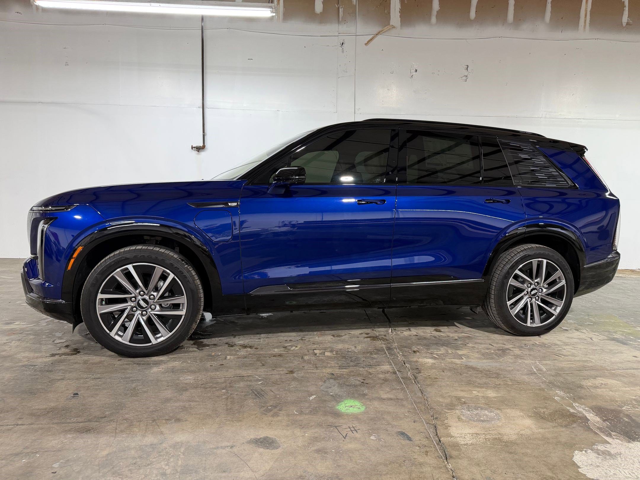 New 2026 Cadillac Vistiq Sport image 2