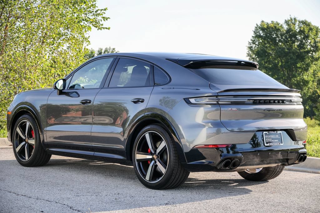 Certified 2025 Porsche Cayenne GTS AWD/4WD image 3