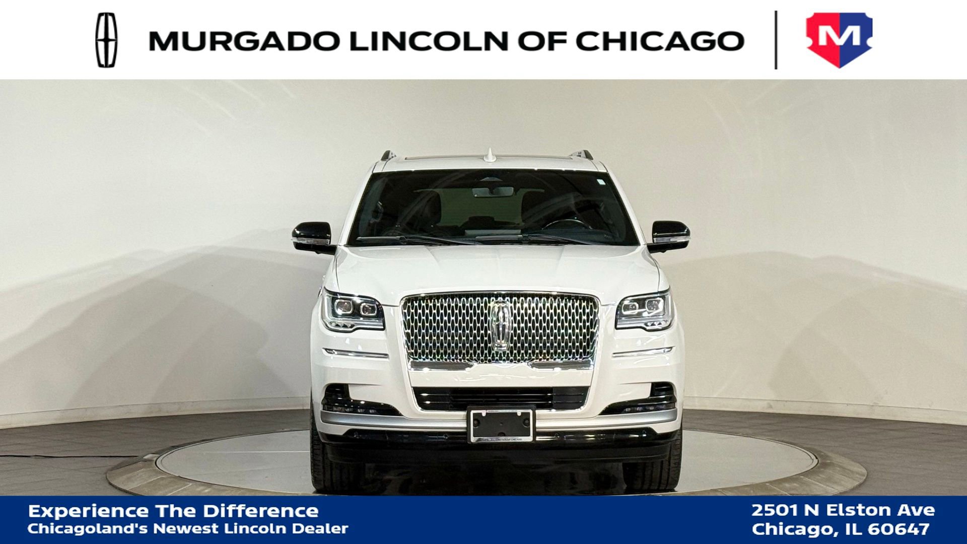 Used 2023 Lincoln Navigator Reserve image 3