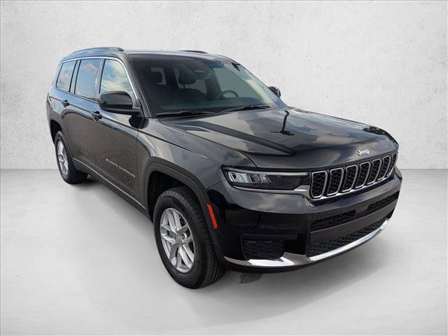 Used 2025 Jeep Grand Cherokee L Laredo RWD image 3