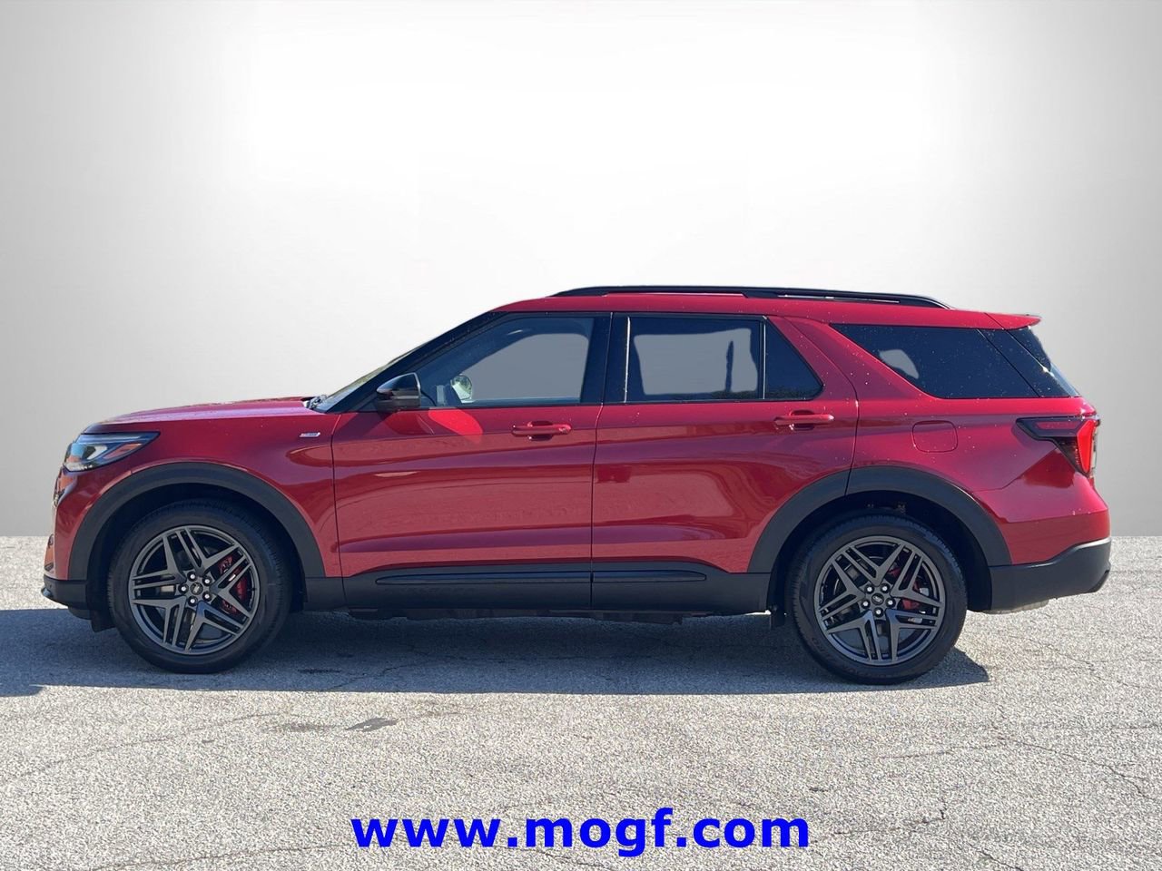 Certified 2025 Ford Explorer ST-Line w/ Premium Package AWD/4WD image 27
