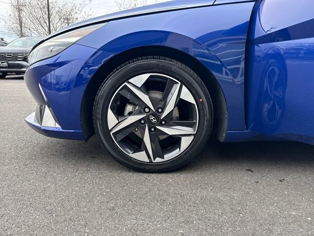 Certified 2021 Hyundai Elantra Limited w/ Cargo Package image 27