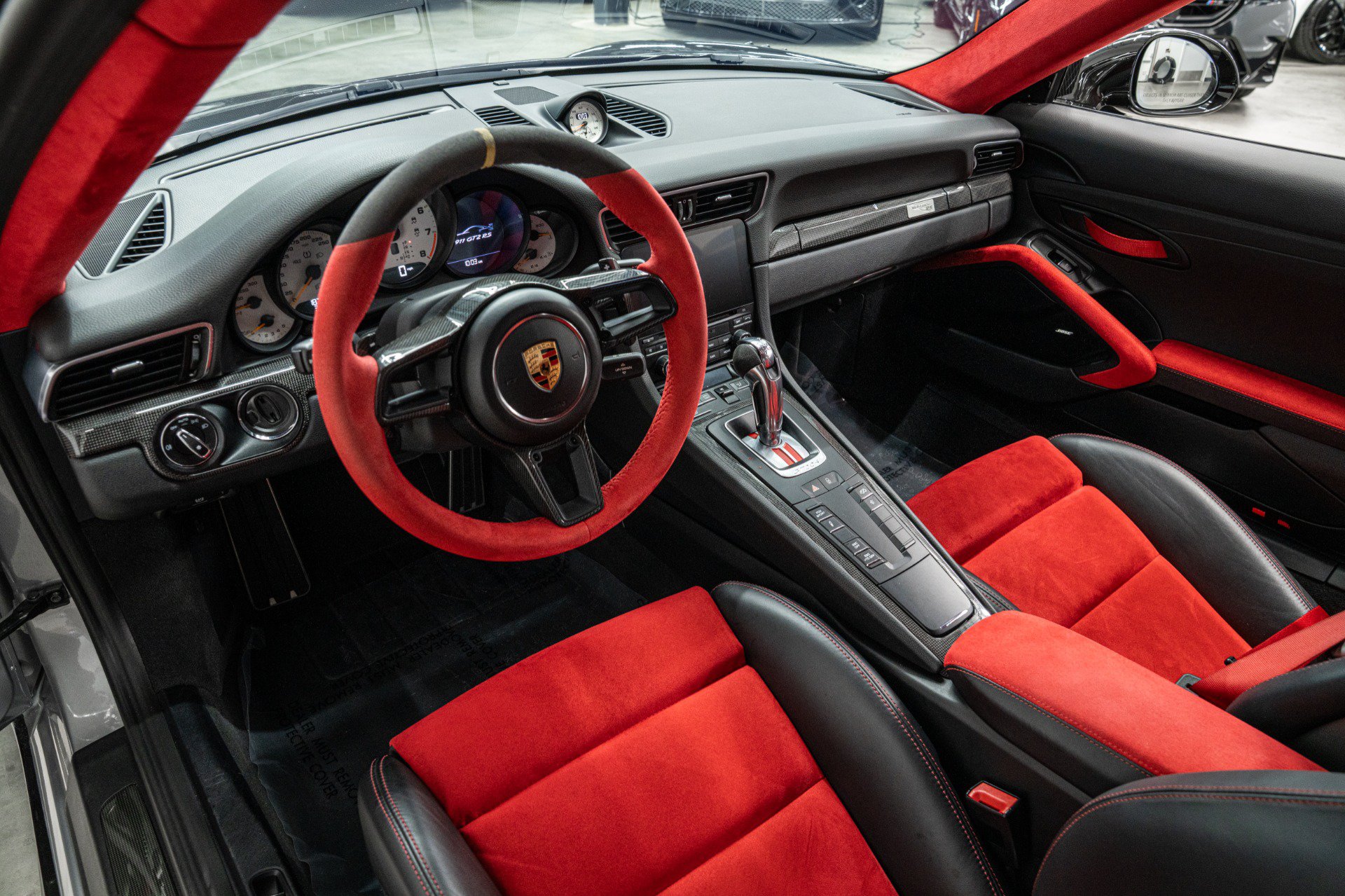 Used 2018 Porsche 911 GT2 RS RWD image 12