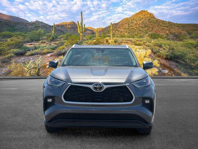 Used 2023 Toyota Highlander XLE FWD image 5