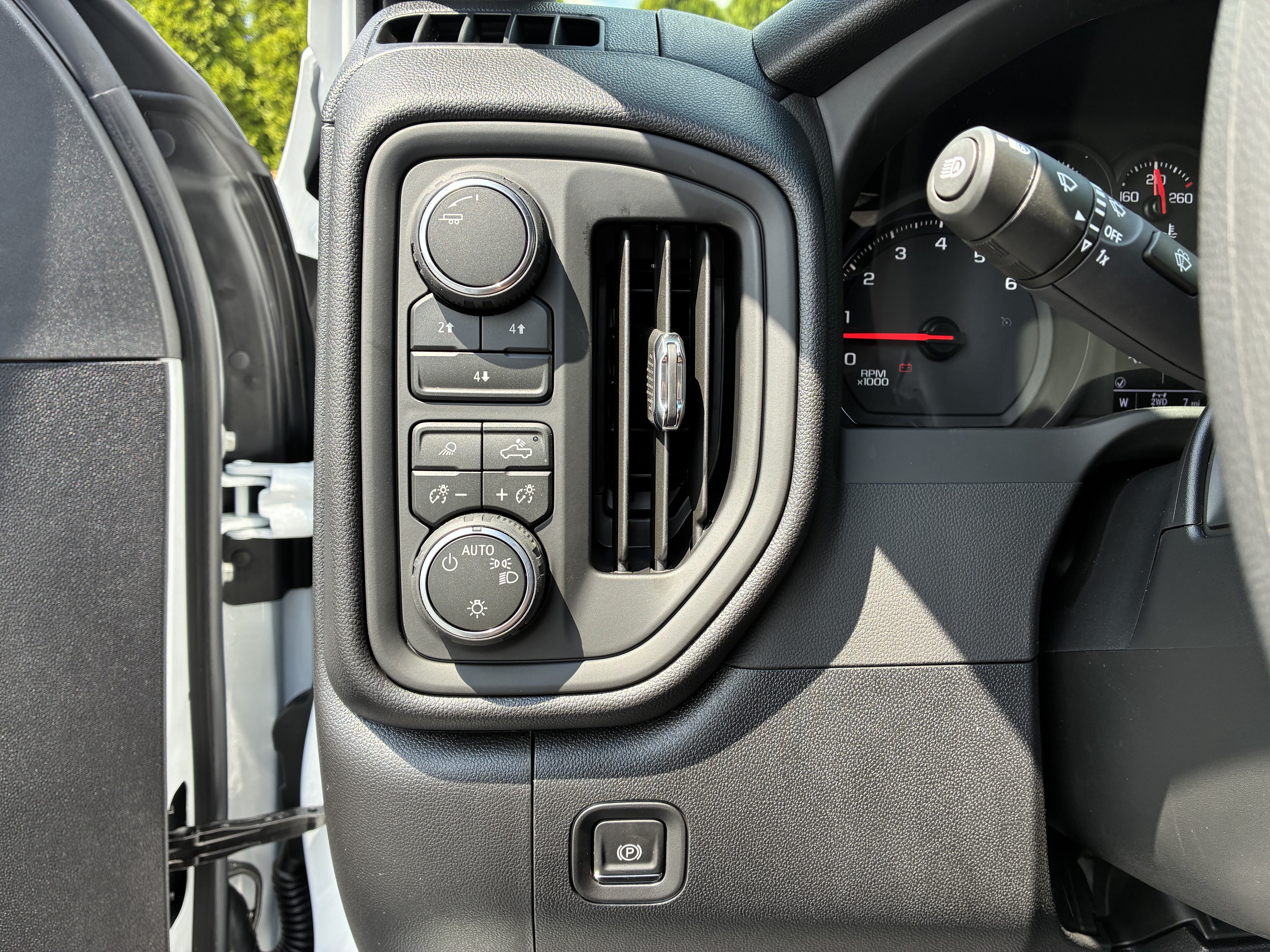 New 2026 Chevrolet Silverado 3500 W/T AWD/4WD image 25