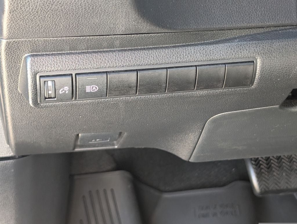 Certified 2024 Toyota Corolla LE FWD image 11