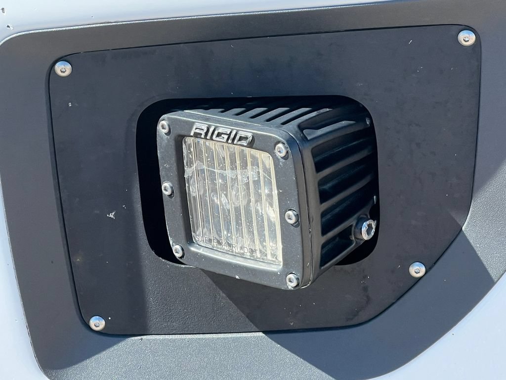 Used 2019 GMC Sierra 2500 Denali w/ Duramax Plus Package AWD/4WD image 12