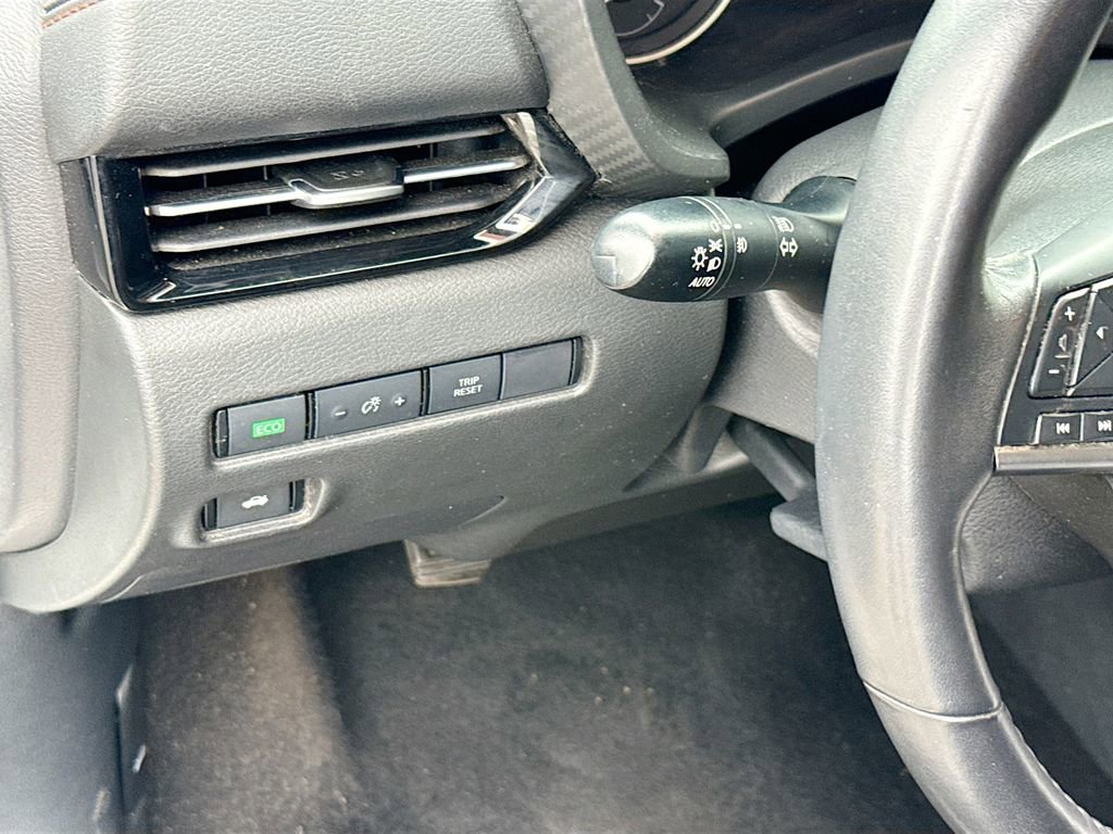 Used 2020 Nissan Sentra SR FWD image 11