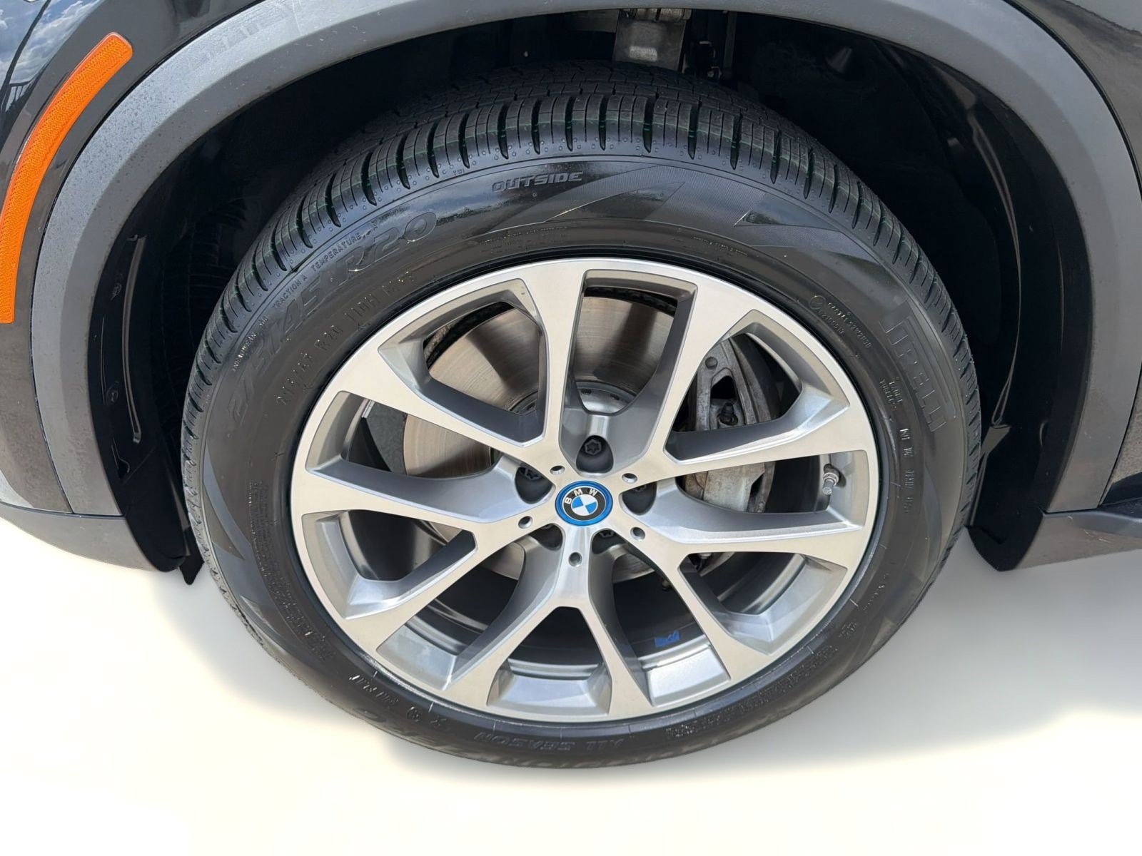 Used 2024 BMW X5 xDrive50e w/ Premium Package AWD/4WD image 11