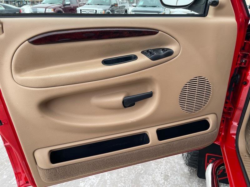 Used 1999 Dodge Ram 1500 Truck 4x4 Quad Cab image 32