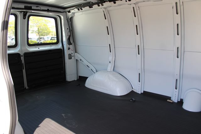 New 2026 GMC Savana 2500 w/ Driver Convenience Package RWD image 18