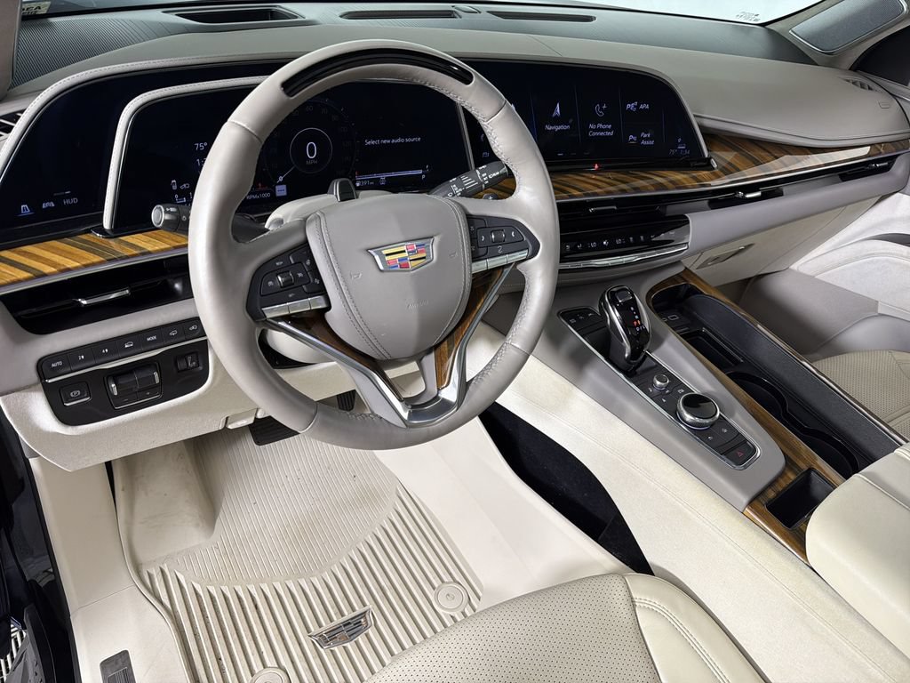 Used 2024 Cadillac Escalade Sport Platinum AWD/4WD image 4