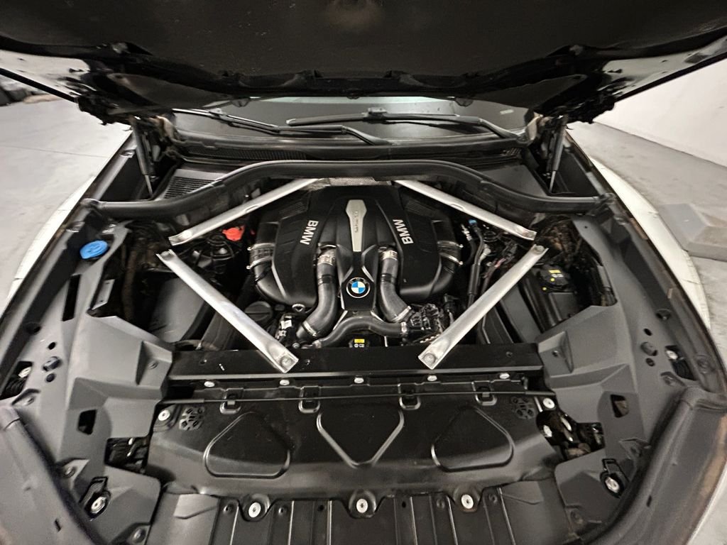 Used 2019 BMW X5 xDrive50i w/ M Sport Package AWD/4WD image 21