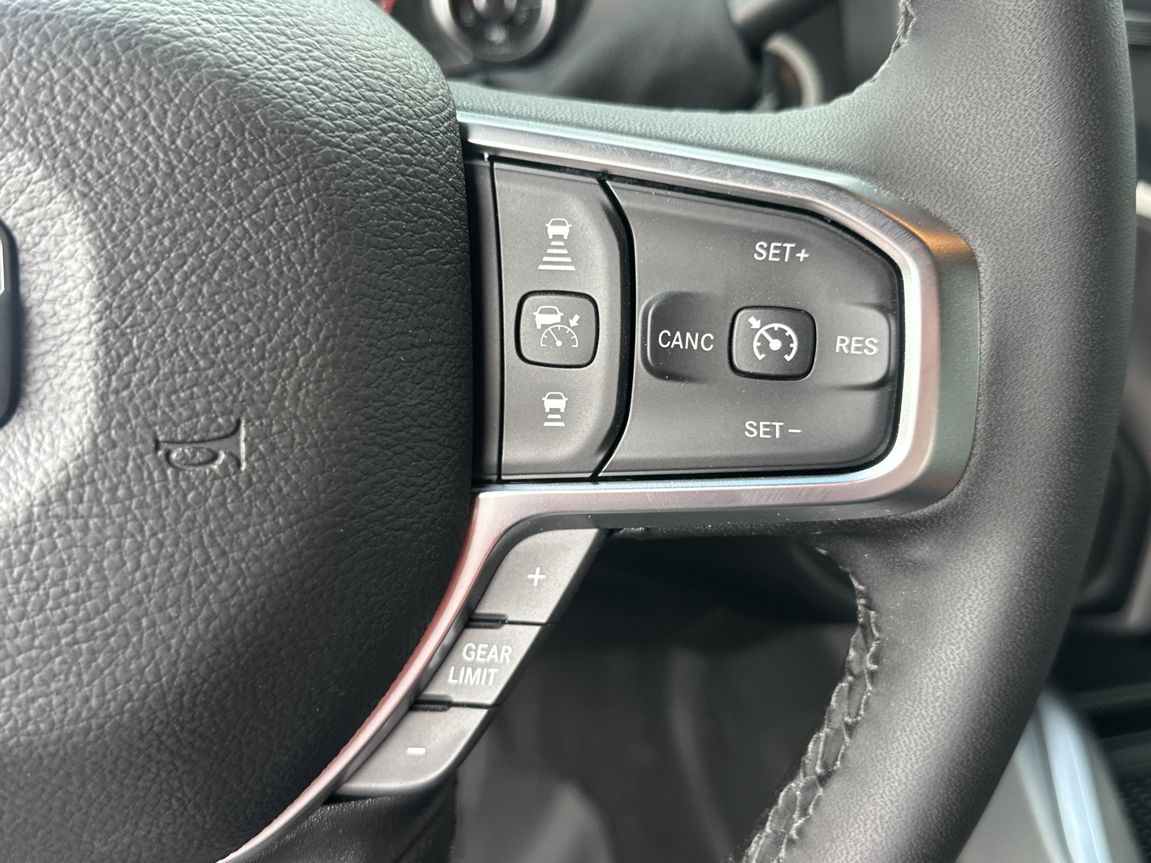 New 2026 RAM 2500 Big Horn AWD/4WD image 7