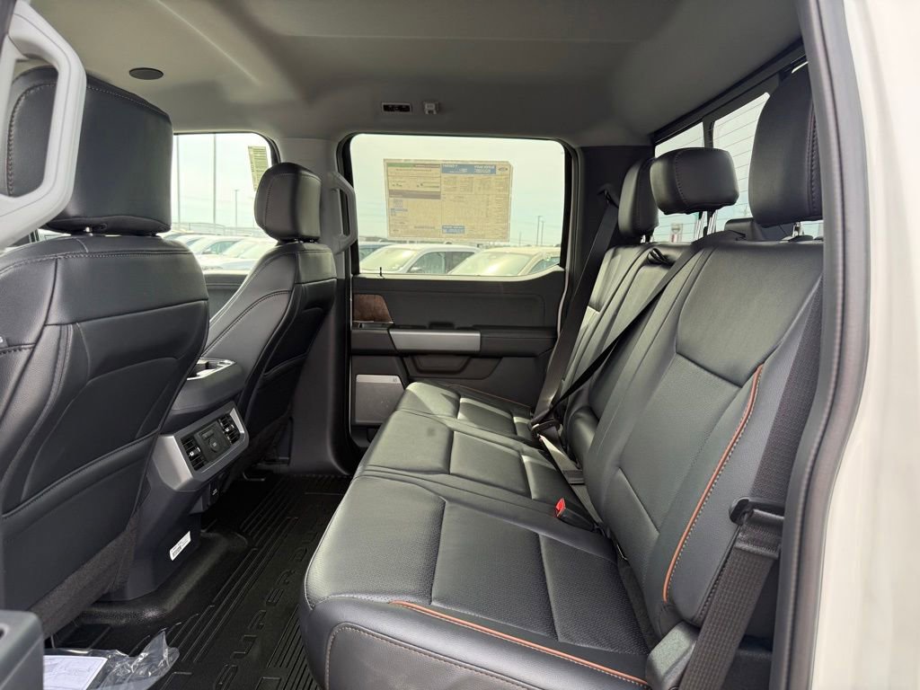 New 2026 Ford F350 4x4 Crew Cab DRW Super Duty image 11