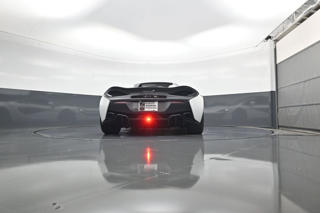 Used 2019 McLaren 570S Spider image 23