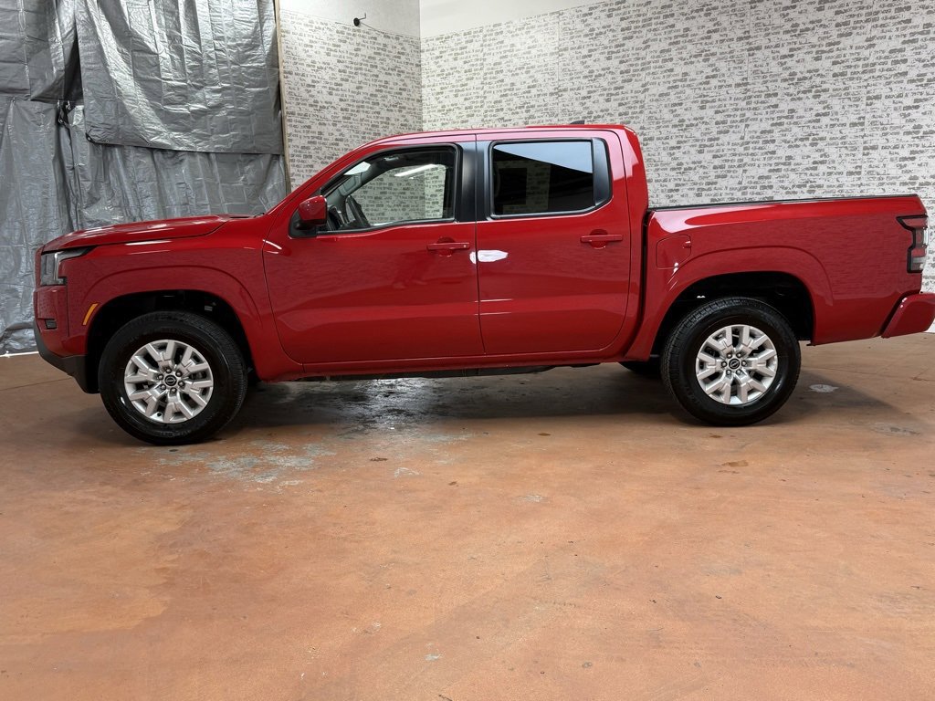 Used 2023 Nissan Frontier SV image 6