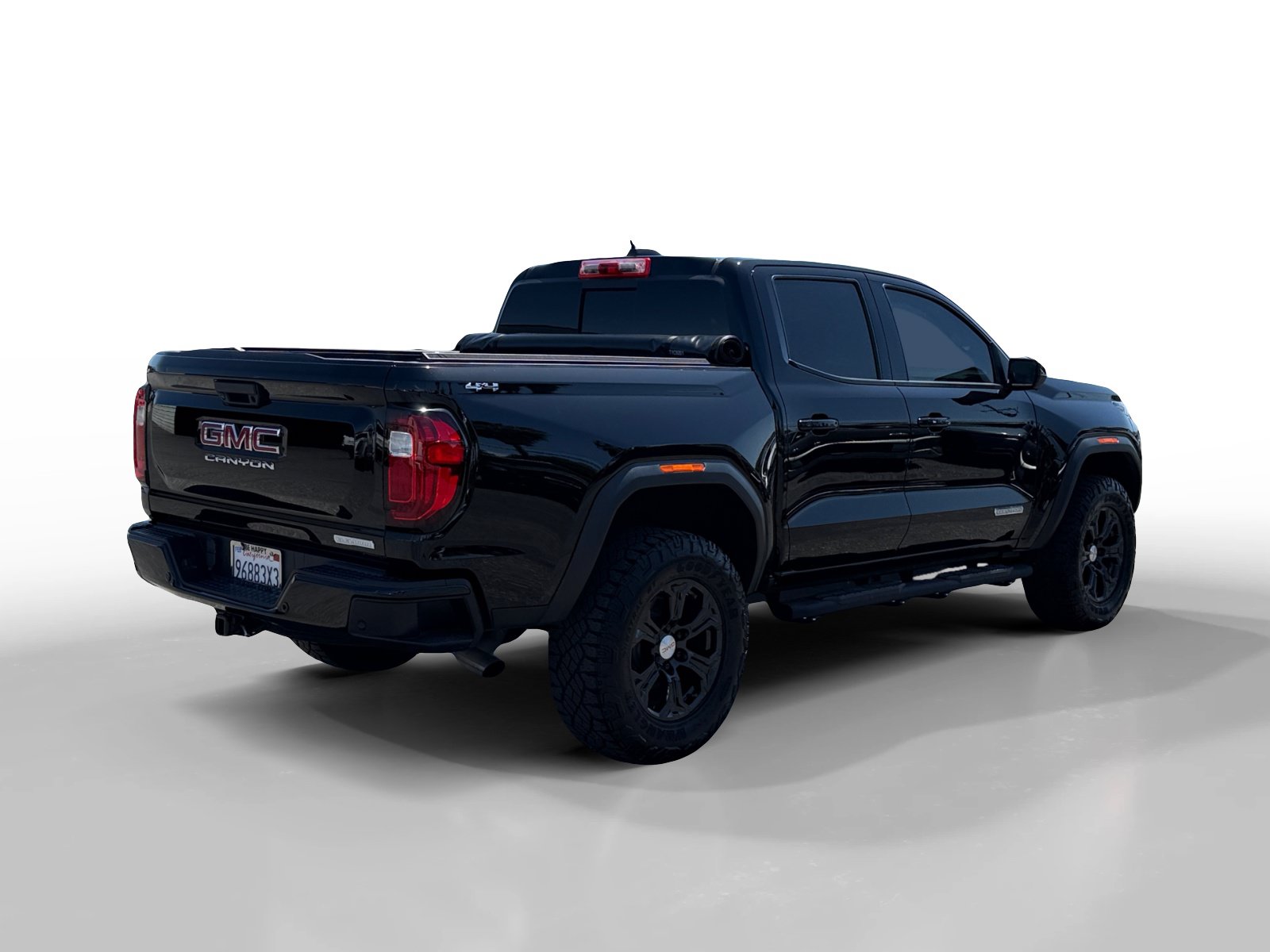 Used 2023 GMC Canyon Elevation w/ Elevation Premium Package AWD/4WD image 5