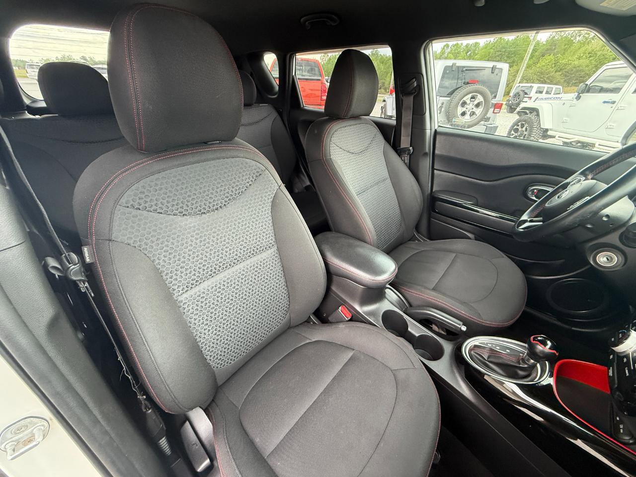 Used 2014 Kia Soul + FWD image 6