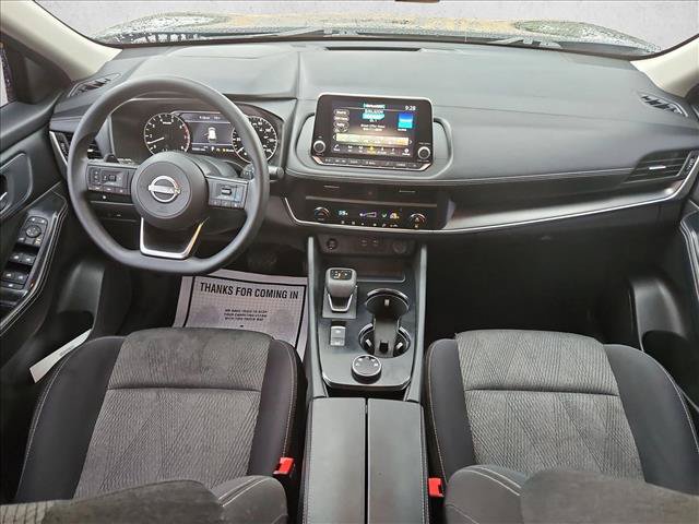 Used 2024 Nissan Rogue SV AWD/4WD image 17