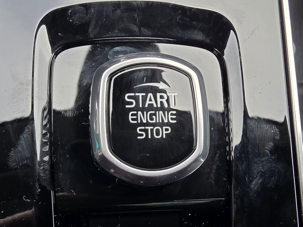 New 2026 Volvo XC90 T8 Ultra w/ Protection Package image 35