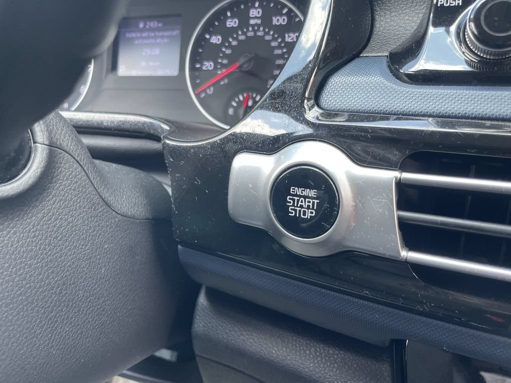 Used 2022 Kia Seltos S FWD image 25