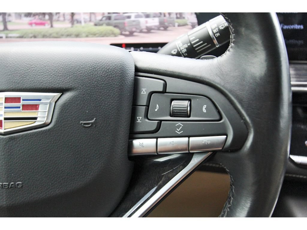 Used 2021 Cadillac Escalade Premium Luxury w/ LPO, Illumination Package RWD image 17