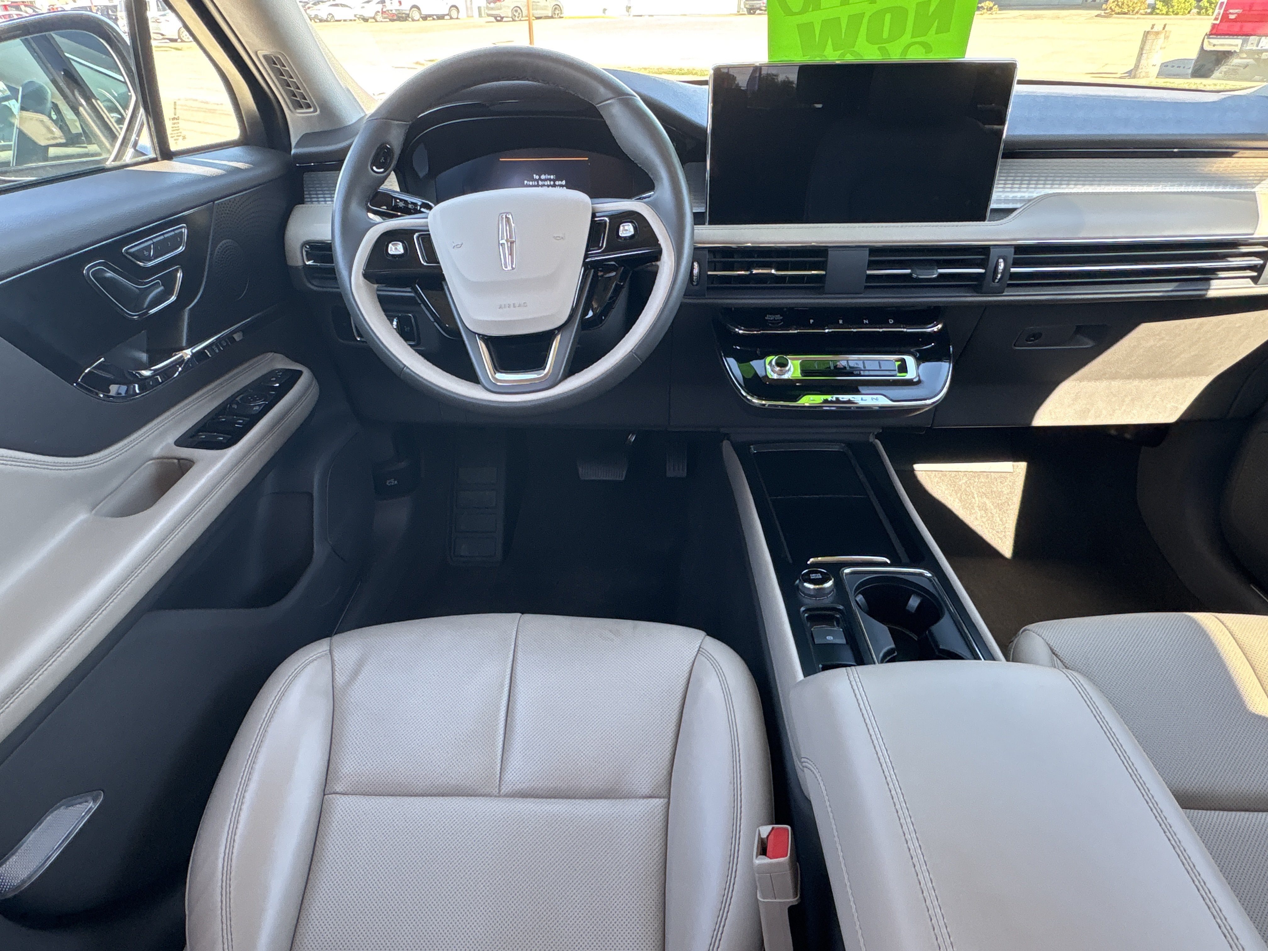 Used 2024 Lincoln Corsair AWD w/ Equipment Group 101A image 7