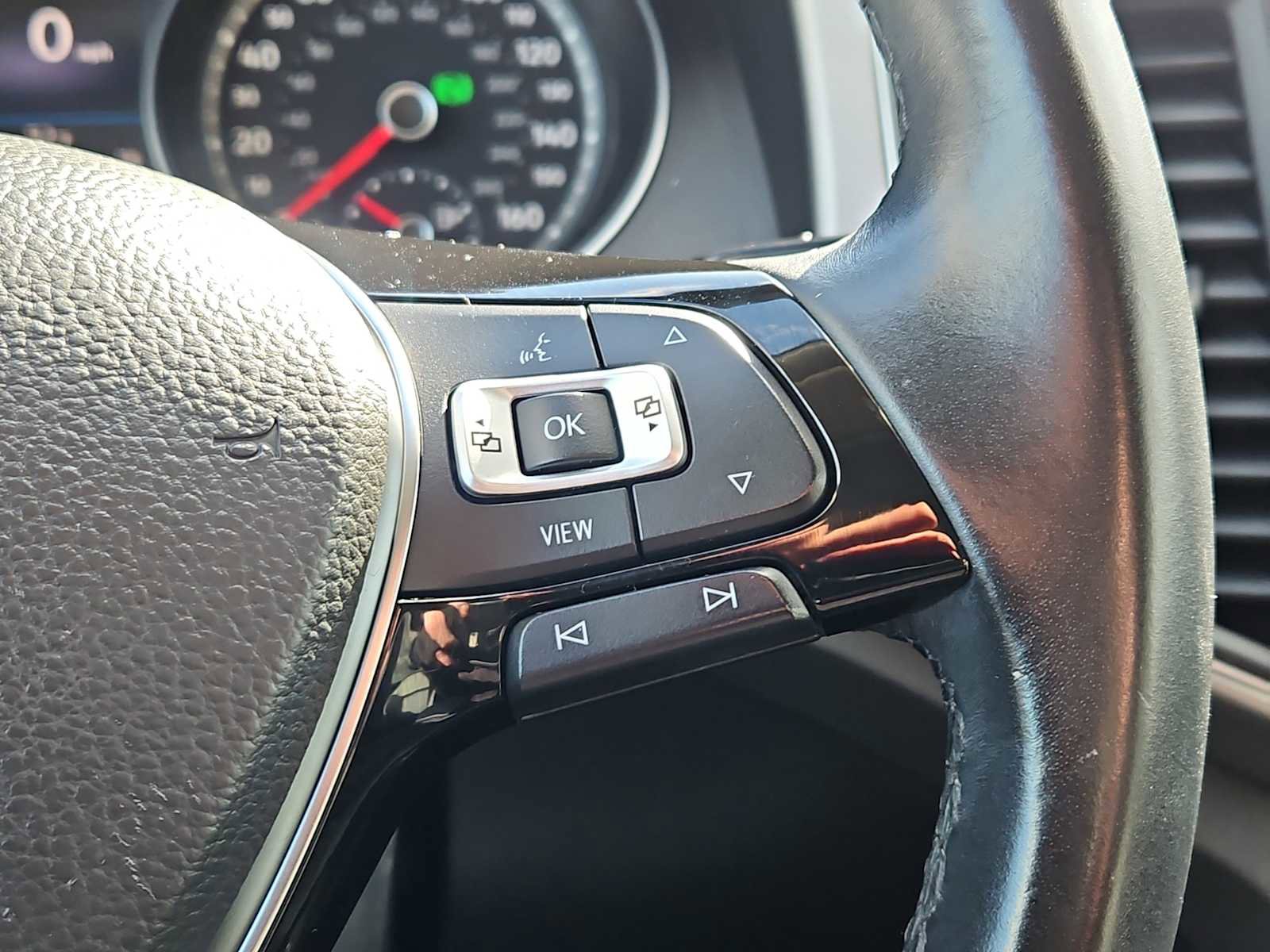 Used 2019 Volkswagen Atlas SE w/ Towing Package image 24