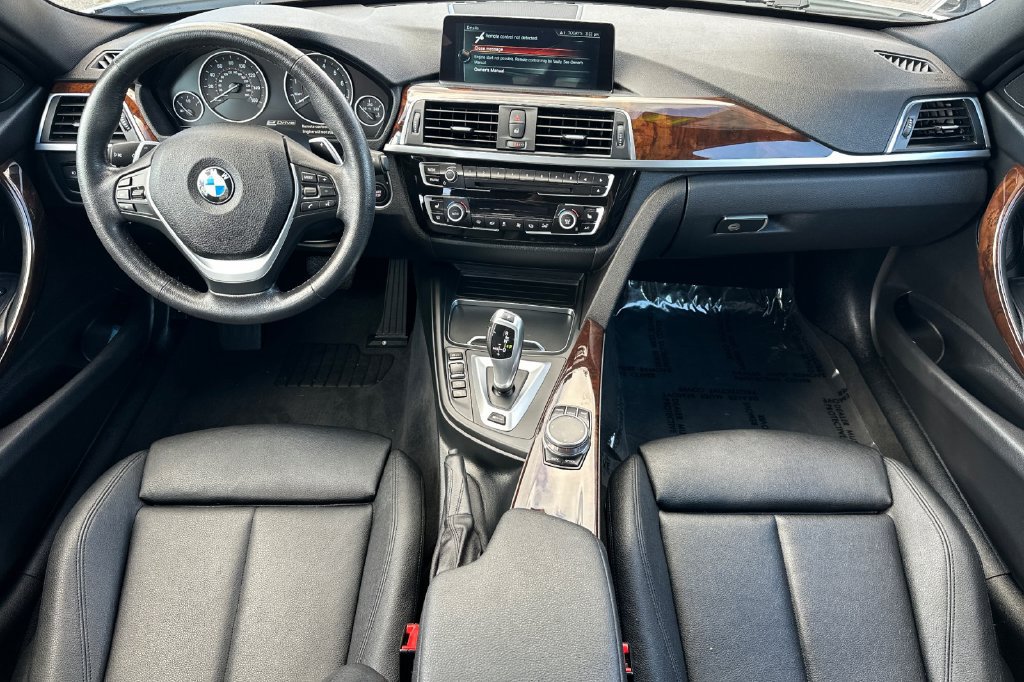 Used 2017 BMW 330e RWD image 15