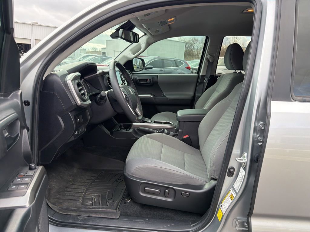 Used 2022 Toyota Tacoma SR5 image 10