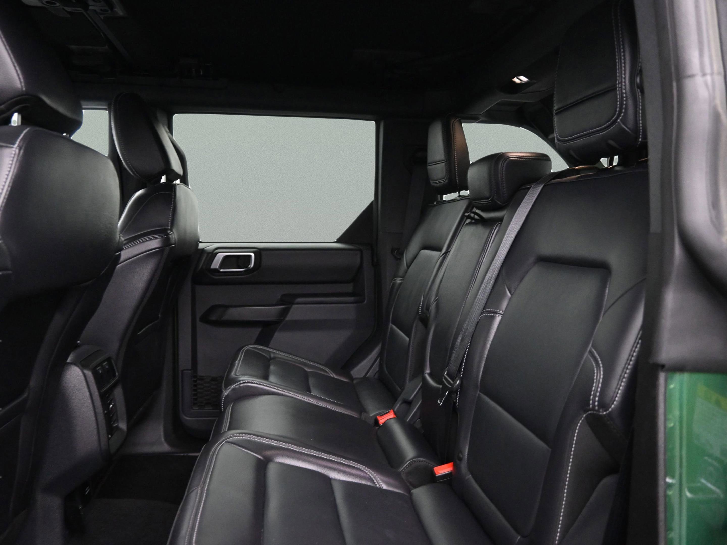 Used 2025 Ford Bronco Outer Banks AWD/4WD image 34