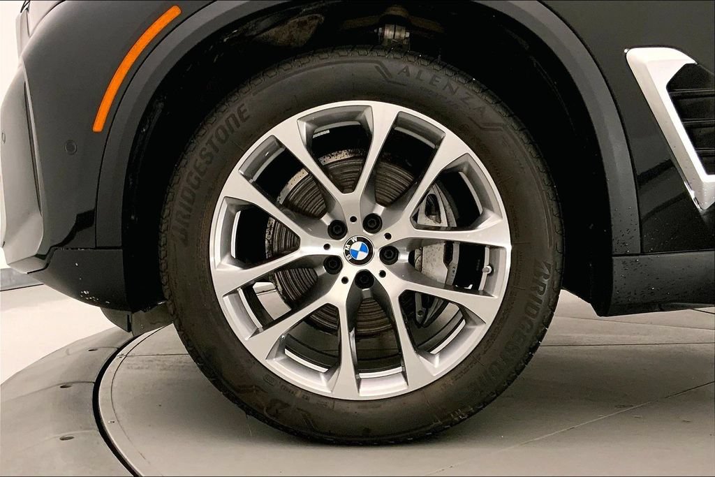 Certified 2026 BMW X5 xDrive40i w/ Premium Package AWD/4WD image 8