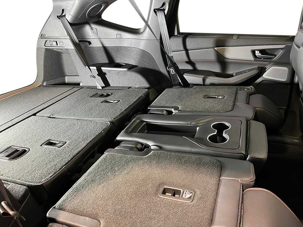 New 2026 Acura MDX A-Spec image 2