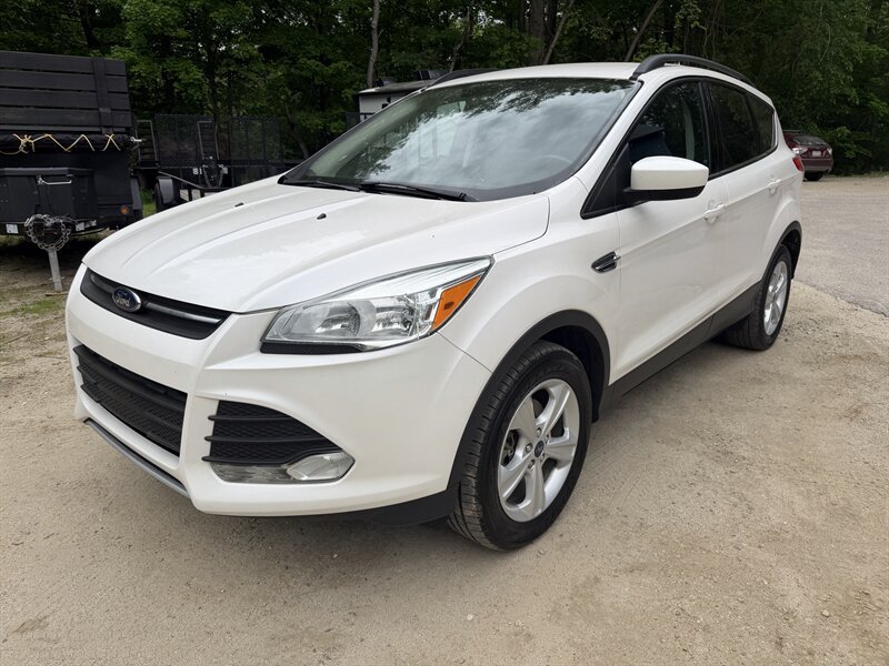 Used 2016 Ford Escape SE w/ SE Leather Comfort Package AWD/4WD image 1