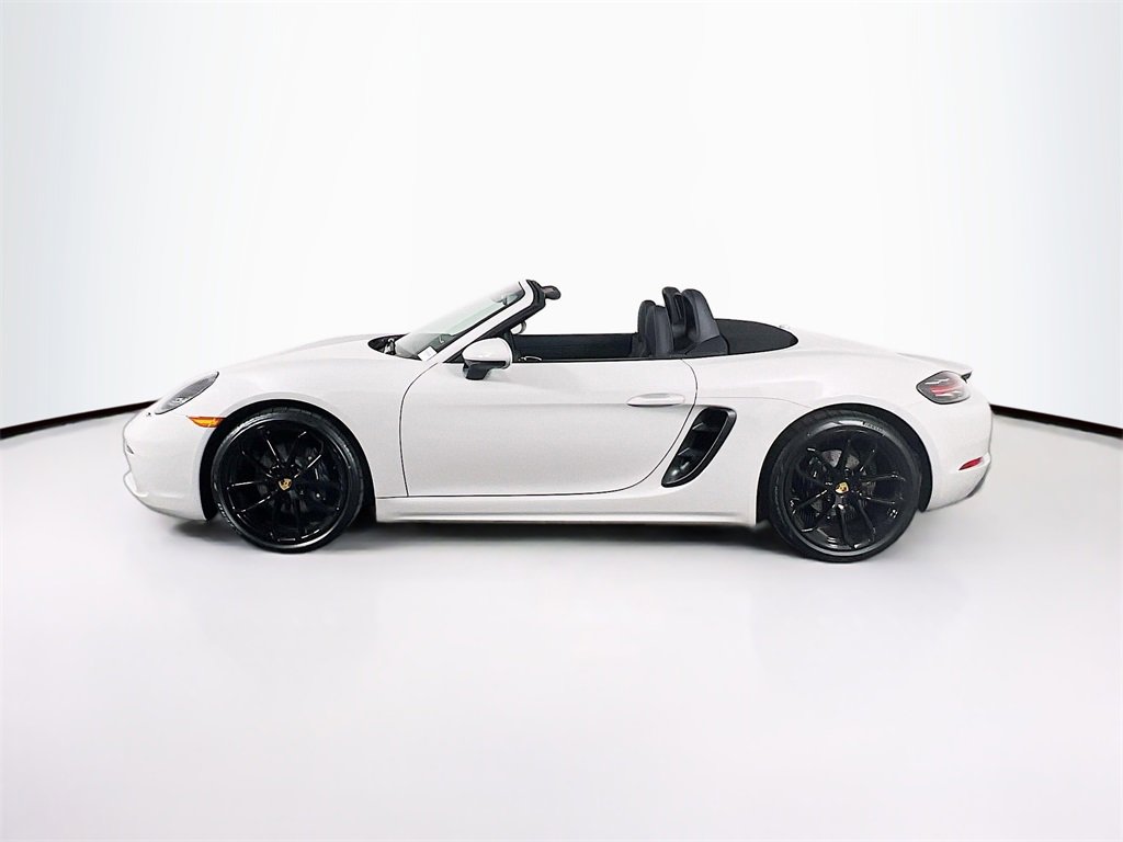 New 2025 Porsche 718 Boxster image 2