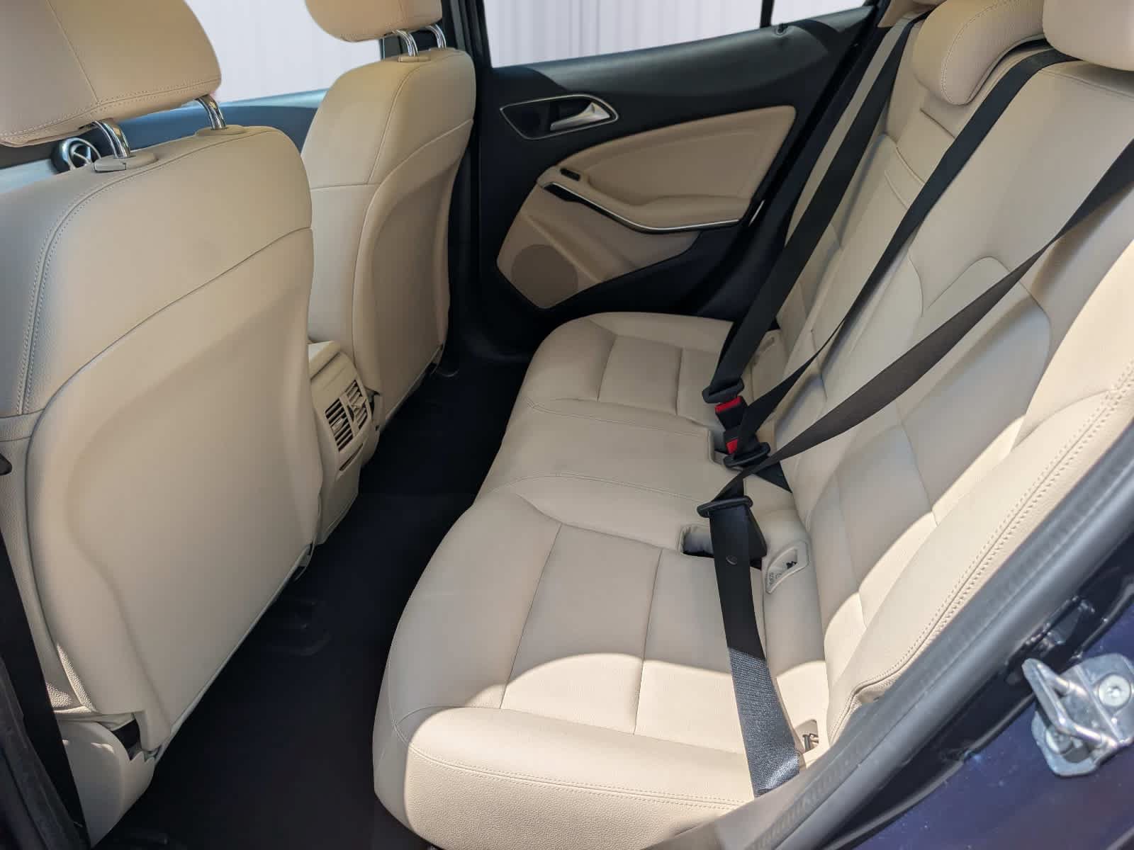 Used 2019 Mercedes-Benz GLA 250 4MATIC image 15