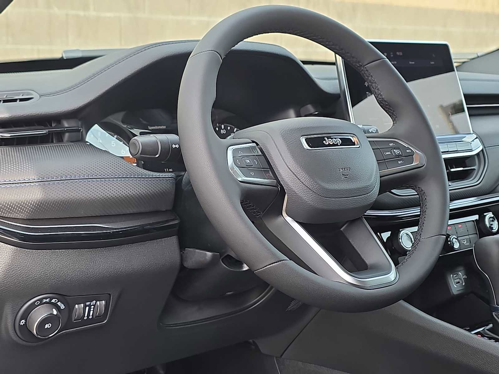 New 2026 Jeep Compass Latitude AWD/4WD image 2