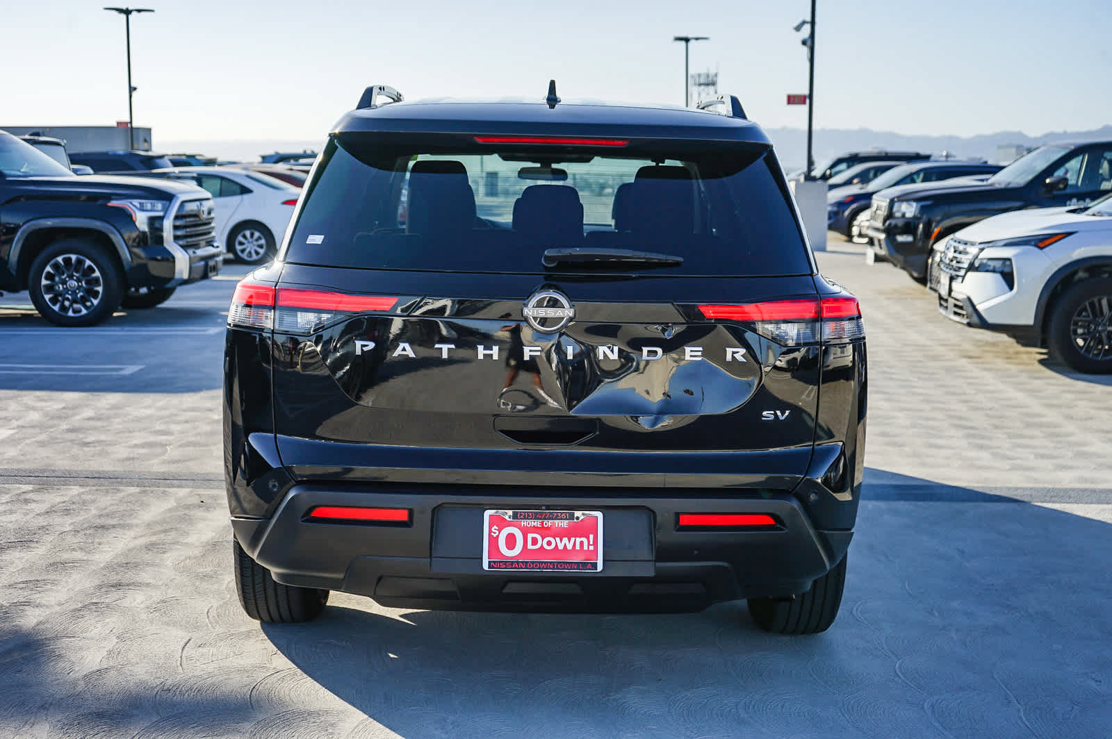 Used 2022 Nissan Pathfinder SV FWD image 7