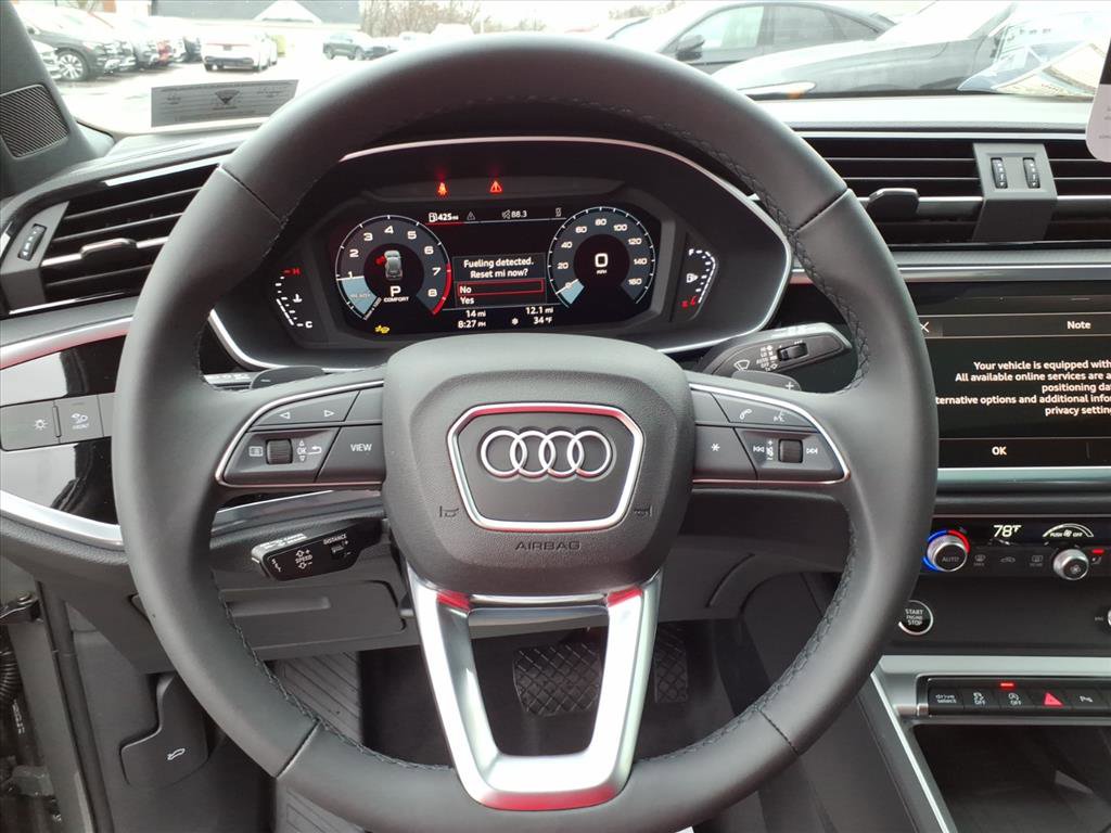 New 2025 Audi Q3 2.0T Premium image 14