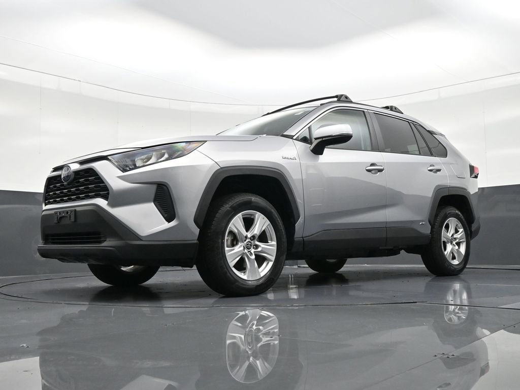 Used 2021 Toyota RAV4 LE image 24