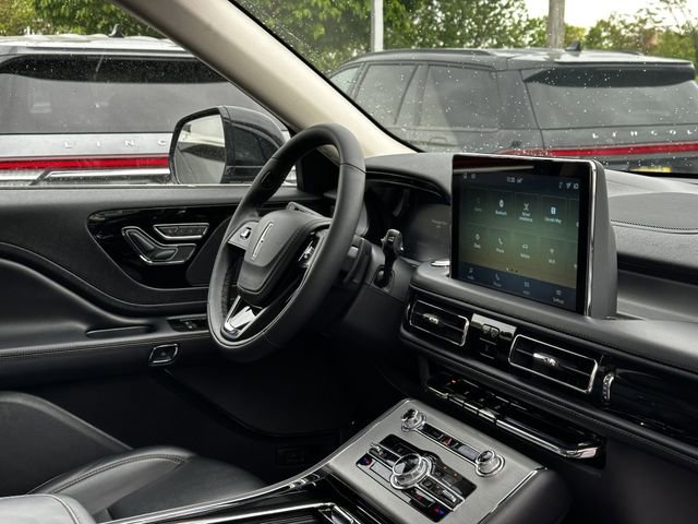 Certified 2024 Lincoln Aviator AWD w/ Premium Package image 33