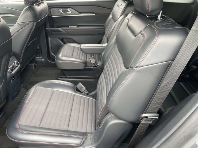 Used 2025 Ford Explorer ST-Line AWD/4WD image 16
