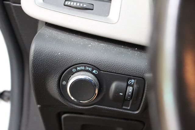 Used 2016 Buick Verano Convenience FWD image 13