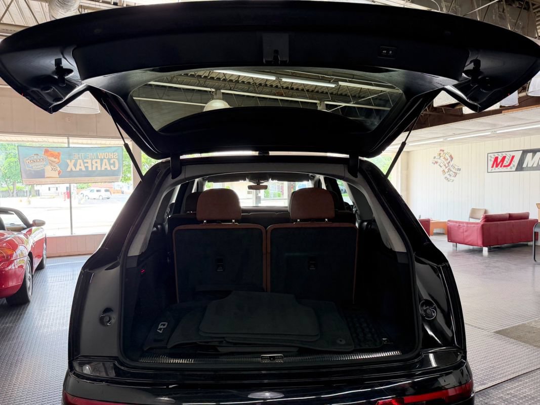Used 2020 Audi Q7 3.0T Premium Plus w/ Premium Plus Package AWD/4WD image 48