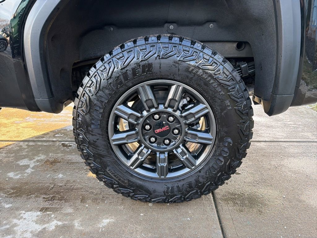 Used 2025 GMC Sierra 1500 AT4X image 46