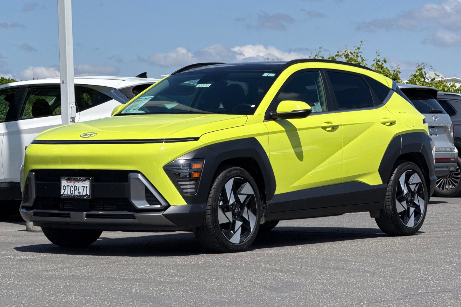 Used 2025 Hyundai Kona Limited FWD image 8