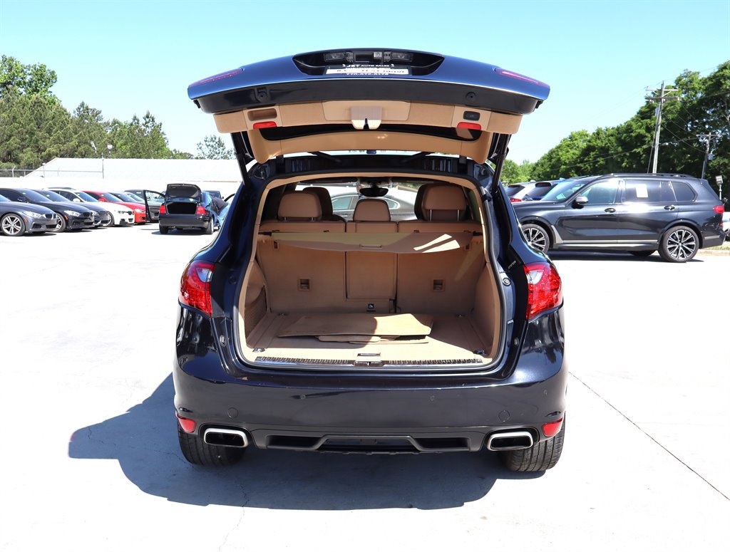 Used 2014 Porsche Cayenne Diesel AWD/4WD image 40