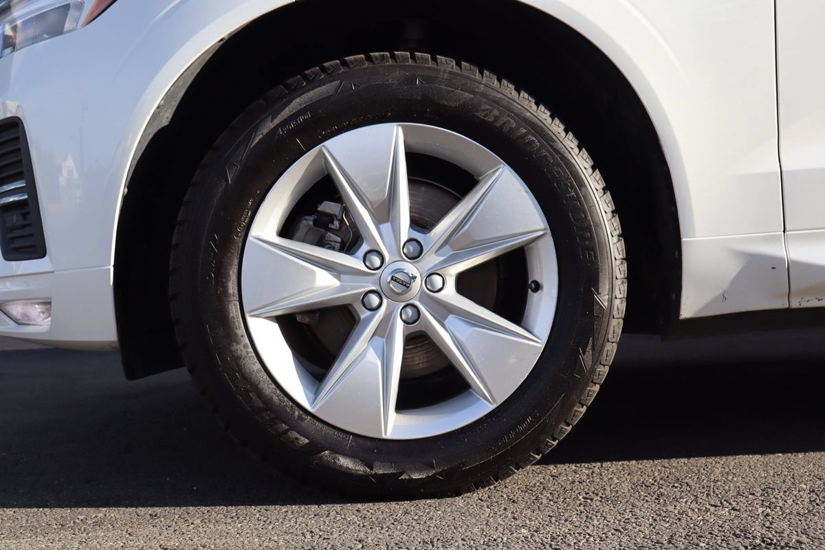 Used 2022 Volvo XC60 B5 Momentum AWD/4WD image 31