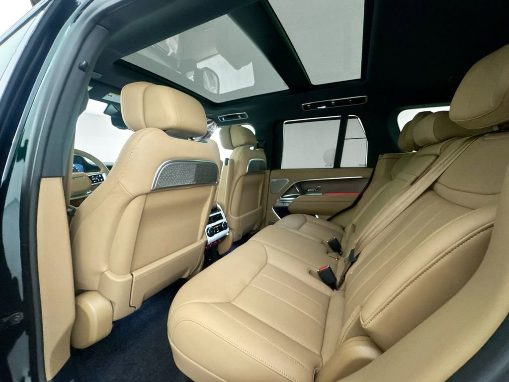 New 2026 Land Rover Range Rover Autobiography AWD/4WD image 24